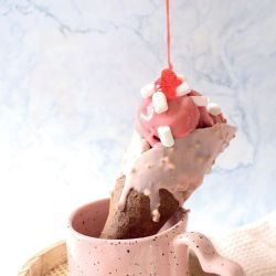 Coulis de fraise à napper sur des gâteaux