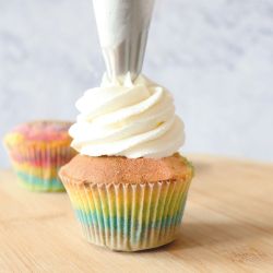 rainbow kit pour muffins multicolores