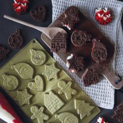 Moule pour 12 biscuits festifs en silicone
