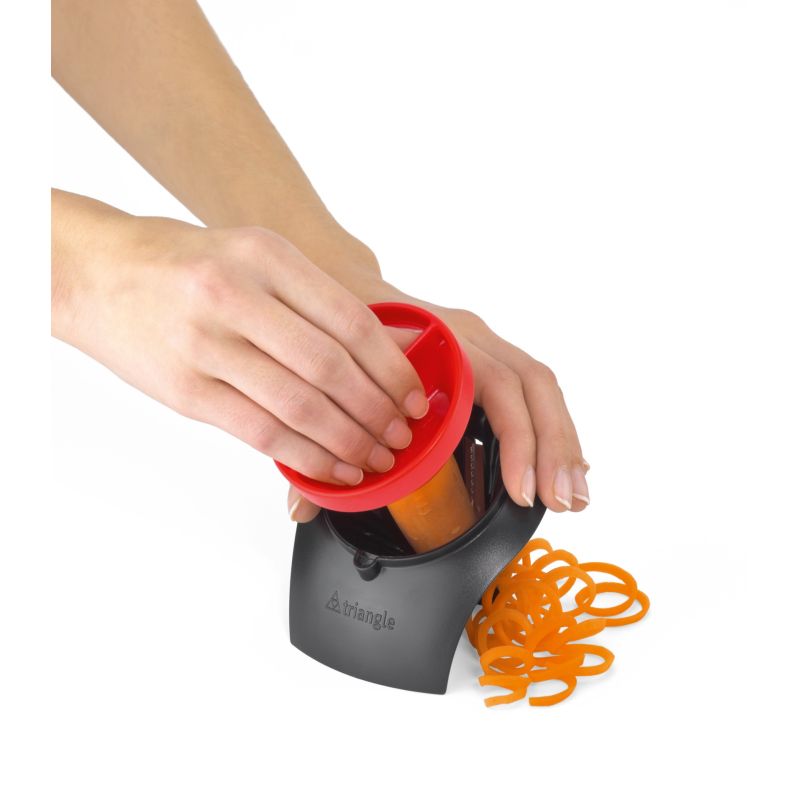 Taille légumes en julienne avec poussoir Coupelégumes