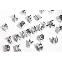 Lot de 26 emporte-pièces alphabet en inox : Chez Rentreediscount