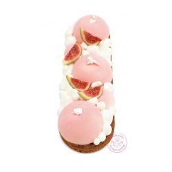 Entremet aux fruits avec le cadre à pâtisserie ovale extensible