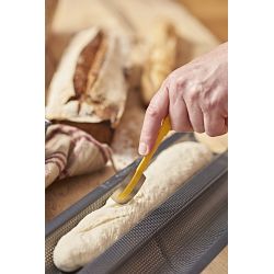 Préparez vos baguettes de pain maison avec ce coffret.