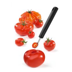 Équeuter les tomates grâce à l'équeuteur