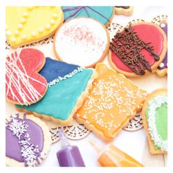 Cake design stylos colorés pour biscuits