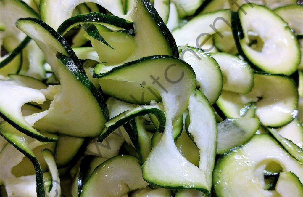 Des courgettes en spirale dans vos salades