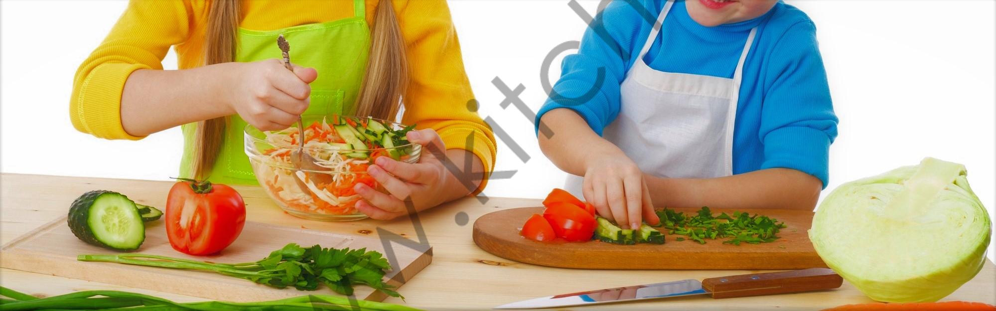 couper les légumes avec les enfants